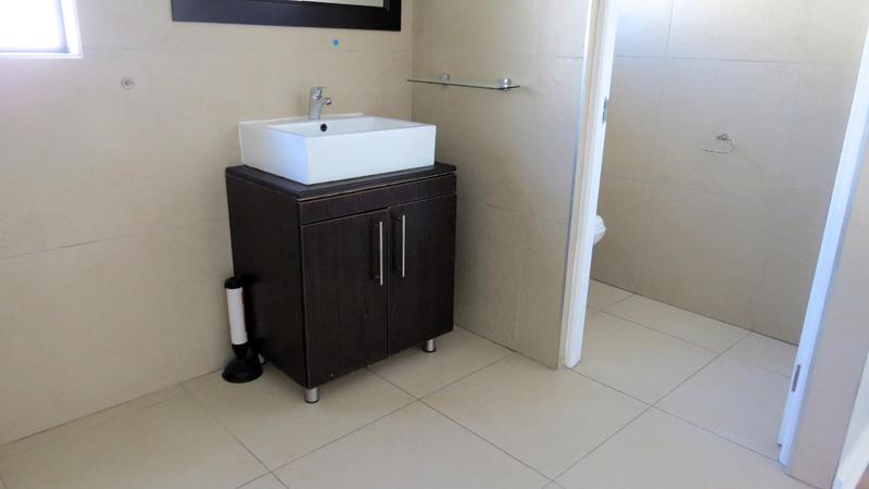 To Let 2 Bedroom Property for Rent in Burgundy Estate Western Cape